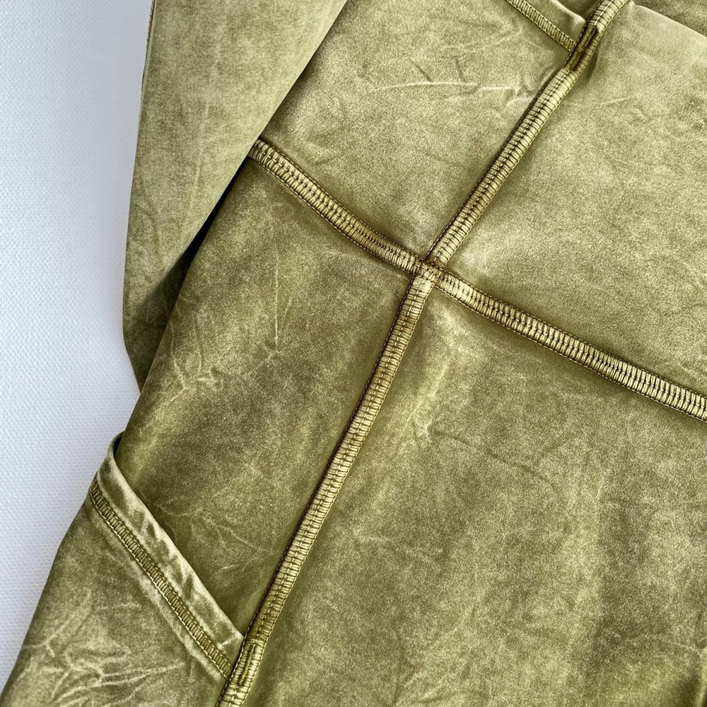 SOLD NWT Lululemon Fast and Free Tight 25” - Picture 9 of 14